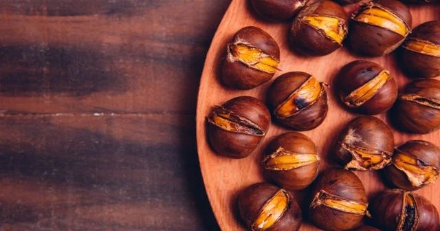 kestanenın en lezzetlı halı firinda ve tavada kestane kebabi yapimi (3)